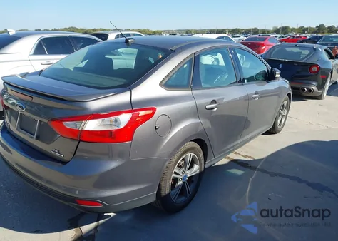 2014 Ford Focus Se z USA, uszkodzony, nr VIN 1FADP3F26EL109422